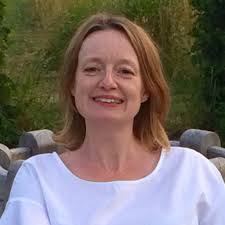 Lisa Pickering's Instagram, Twitter & Facebook