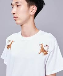 AlexanderLeeChang（アレキサンダーリーチャン）の「【AlexanderLeeChang/ｱﾚｷｻﾝﾀﾞｰﾘｰﾁｬﾝ】別注DOG＆CAT刺繍/Tシャツ（Tシャツ/カットソー）」 