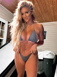 Woman and family move to farm after being shunned for her OnlyFans career
