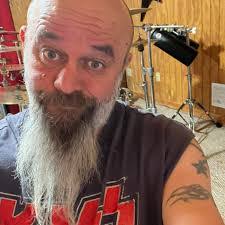 Dale Cummins's Instagram, Twitter & Facebook