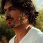 Ian Somerhalder uverava fanove: Damon je super i bez Elene! (video)