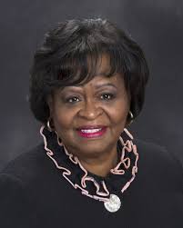 Maxine Wortham's Instagram, Twitter & Facebook