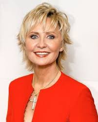Wavy pixie hairstyles with scarf. Pin On Hair Cuts Style