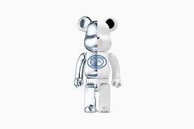 Angel chen turns our iconic snow mantra on its head with her. Canada Goose X Polar Bears International X Be Rbrick Hypebeast