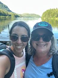 Personal trainer here with a friendly reminder that health, strength and  ability come in all shapes and sizes for both men and women. It's 2025,  yall…..Let's ditch diet culture and outdated, detrimental