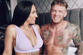 Couple say filming porn has made them stronger and brings in £30k a month |  Wales Online