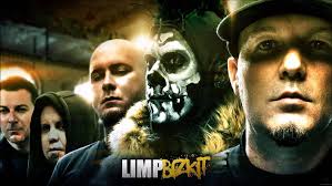 The band's music is marked by durst's angry vocal delivery and borland's sonic experimentation. Rock Hard Limp Bizkit Gitarrist Wes Borland Spielt Konzerte Mit Gebrochener Hand