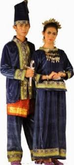 Dari video, kata kata, hingga berharap postingan padang pakaian adat sumatera barat kartun diatas bisa bermanfaat buat anda. Gambar Dan Daftar Nama Lengkap Pakaian Adat Daerah Indonesia Image And List Full Name Apparel Regional Indigenous Indonesia Berbagaireviews Com