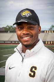 Darius Kelly's Instagram, Twitter & Facebook