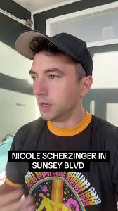 Nicole Scherzinger en Sunset BLVD: Un Espectáculo Impresionante