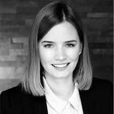 Vanessa Sauer's Instagram, Twitter & Facebook