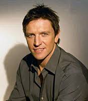 Book Lee Sharpe
