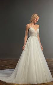 An Utterly Romantic Princess Style This Lace Tulle And Regency Organza Ballgown From Martina Liana Beyaz Dugun Elbiseleri Nedime Giysileri Gelin Koleksiyonu