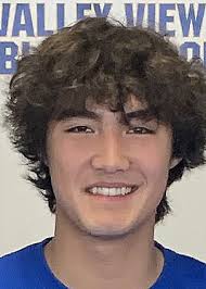 Eight sign during Valley View ceremony