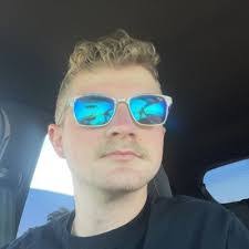 Nadia James's Instagram, Twitter & Facebook