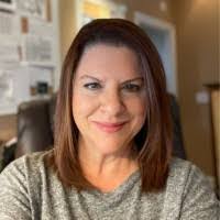 Karen Olenick's Instagram, Twitter & Facebook