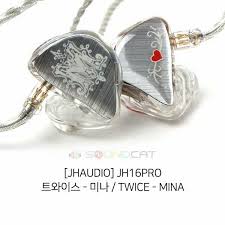 Mina S Earpiece
