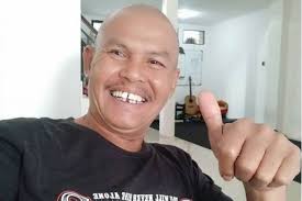 Saya hampir nak mati ini bukan gurauan bahu kanan sumber. Kang Pipit Preman Pensiun Meninggal Dunia Rekan Artis Ramai Ramai Ucap Duka Fin Co Id
