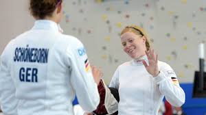 Check spelling or type a new query. Annika Schleu Verteidigt Meistertitel Im Modernen Funfkampf Bild De