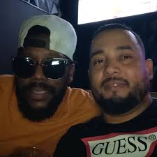 Campanas DCA. Lo mejor de todo México. Dándole un suero pa que levante...  siempre un assss....