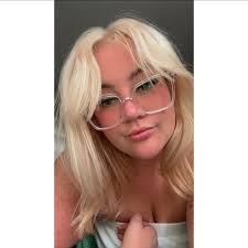 Tia Schall updated her status.