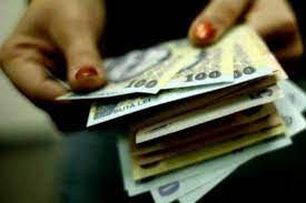 Aceasta doamna doreste sa se pensioneze la limita de varsta, avand o vechime in munca de 18 ani. E Oficial Ce AngajaÈ›i Nu Vor Mai Putea Cumula Pensia Cu Salariul Ce ExcepÈ›ii ExistÄƒ Impact