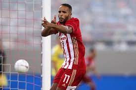 Olympiacos football club, also known simply as olympiacos, olympiacos piraeus or with its full name as olympiacos c.f.p., is a greek profess. Schier Onklopbaar Olympiakos Slikt Pijnlijk Verlies In Aanloop Naar Psv Voetbal International