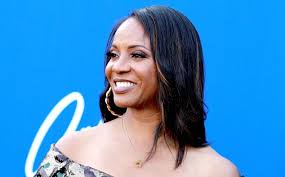 Mc lyte & common deliver a new uplifting visual for dear john. Mc Lyte S Hip Hop Sisters Offers Mentoring To Women In Hip Hop