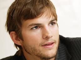 He has a fraternal twin brother, michael, and a sister, tausha. Cele Mai Bune Filme Ale Lui Ashton Kutcher Tvblog