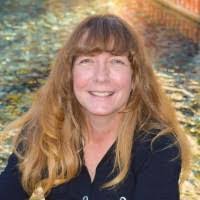 Kimberly Wolfe's Instagram, Twitter & Facebook