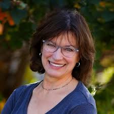 Saving Gracie: How One Dog Escaped the Shadowy World of American Puppy  Mills: Bradley, Carol: 9780470447581: Amazon.com: Books