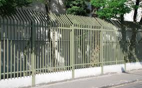 Pose De Grillage Rigide Avec Soubassement En Beton Comment Proceder Lemaire Tricotel