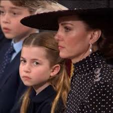 Princess Charlotte to 'break tradition' with mourning dress at Queen's  funeral