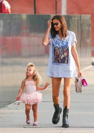 Irina shayk's ex bradley cooper is reported to have voiced his opinion on the model's new romance with kanye west. Irina Shayk With Her Daughter Appeared In Public In Extravagant Costumes Micetimes Asia