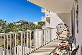 Snowbird's Retreat: Walkable Destin Condo w/ View! Reviews, Deals & Photos  2025