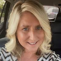 Farrah Roberts's Instagram, Twitter & Facebook