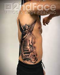 Încărcat de simbolistică și plin atât de frumoase și gingașe, florile sunt cu siguranță cele mai apreciate tatuaje pentru fete. Tatuaje Baieti 2ndface Tattoo Salon Tatuaje Bucuresti