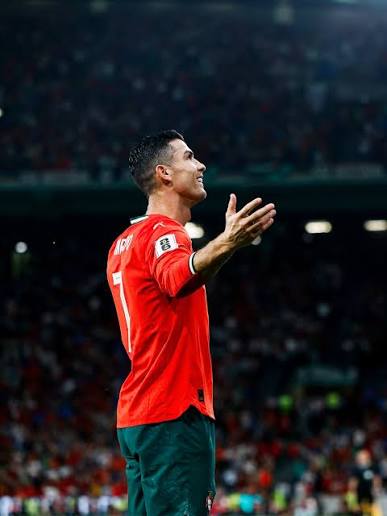 Cristiano Ronaldo marca de cabeça na vitória do Al Nassr ✈️ Cristiano  Ronaldo 𝙖𝙞𝙧𝙡𝙞𝙣𝙚𝙨 strikes again ✈️
