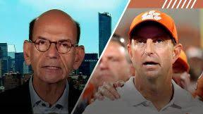 Riley Leonard's 15th rushing TD of the season sets ND record