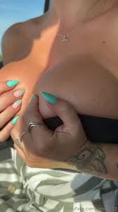 Watch online Veronik13 aka veronik13 OnlyFans - Me llevan al campito on  X-video