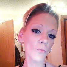 Sarah Pozniak's Instagram, Twitter & Facebook