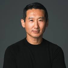 If you want to transform your customer journey, stop using “old way”  language. Two decisions we made as a GTM org this year: 1. We killed the  word “handoff” in our business