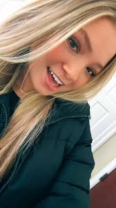 estelle (@estellea3196)