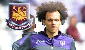 Eaver simmons llp is the largest law firm in northern ontario. Striker Travels To England To Train Amid Move West Ham Must Up Bid Football Sport Express Co Uk