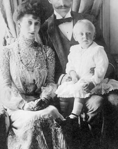 Royal style in the 1900s 👑 I've been covering the style of the royals in the first decade of the 1900s this week and have talked about their romanticism, their opulence, and