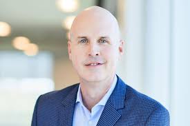 Signet Falls After Announcing PetSmart CEO to Succeed Drosos