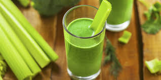 El apio facilita el funcionamiento de los riñones y es un excelente depurativo porque elimina sustancias de desecho con la orina. Las Cuatro Mejores Formas De Comer Apio Cuidateplus