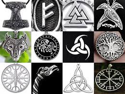 Männer und frauen gewöhnlich lasten von aufwand mit ihr zuhause aufgrund der tatsache sie wünschen ein unglaubliches und komfortables haus. Viking Symbols And Meanings Wikinger Symbole Und Bedeutungen Symbole Und Ihre Bedeutung Und Wikinger Kunst
