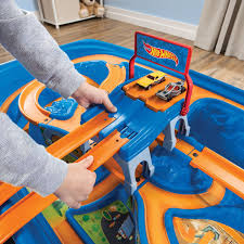 Hot Wheels Race Car Track Play Table By Step2 In 2020 Car Wheels Hot Wheels Car Wheels Diy