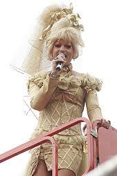 Laut bild ist dragqueen olivia jones der sic favoritin. Olivia Jones Wikipedia